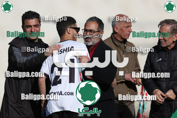 استقلال 1 - 1 کیا