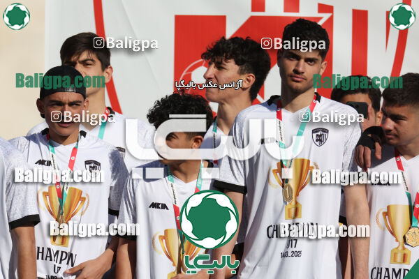 استقلال 1 - 1 کیا