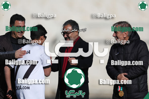 استقلال 1 - 1 کیا