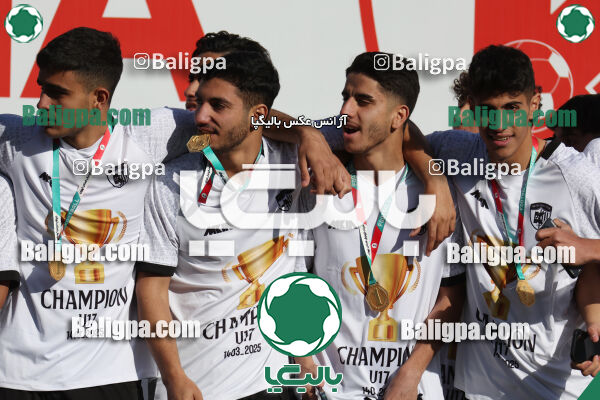 استقلال 1 - 1 کیا