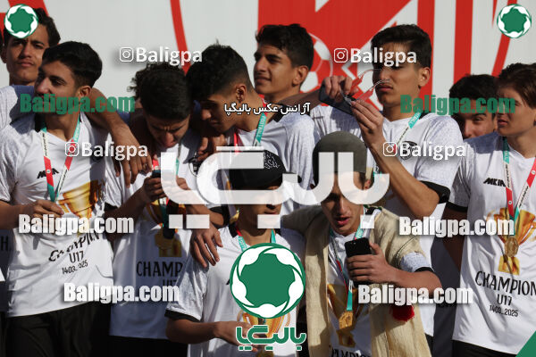 استقلال 1 - 1 کیا