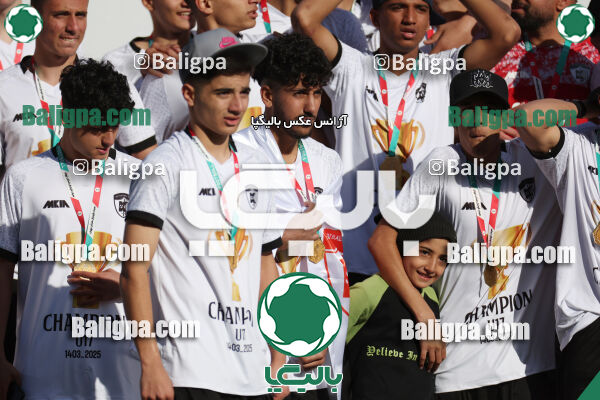استقلال 1 - 1 کیا