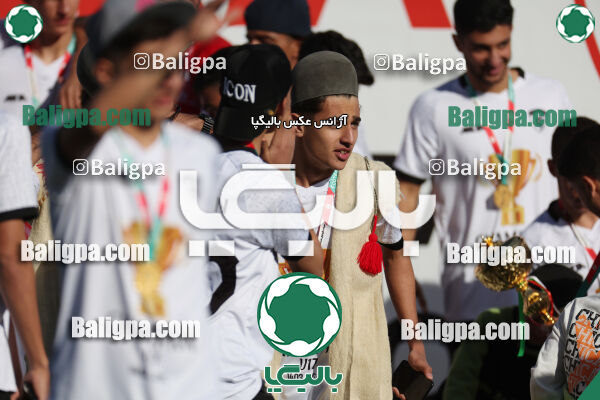 استقلال 1 - 1 کیا