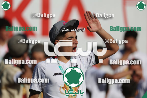استقلال 1 - 1 کیا