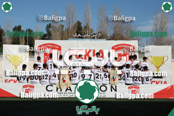 استقلال 1 - 1 کیا