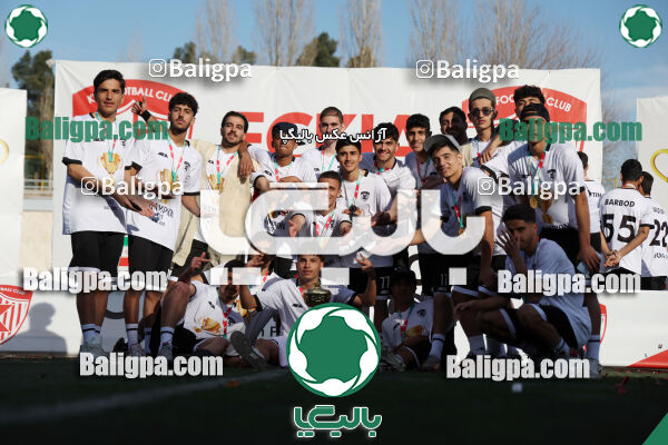 استقلال 1 - 1 کیا