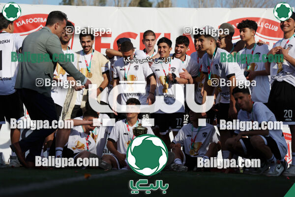 استقلال 1 - 1 کیا