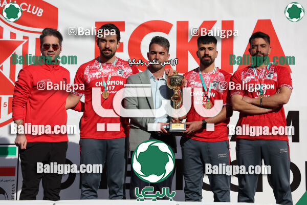 استقلال 1 - 1 کیا
