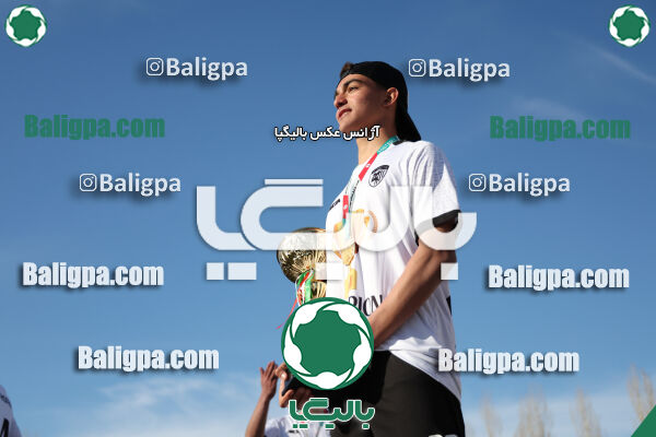 استقلال 1 - 1 کیا
