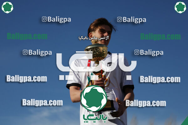 استقلال 1 - 1 کیا