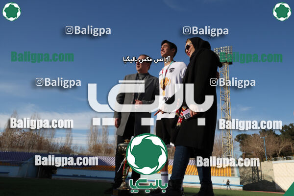 استقلال 1 - 1 کیا