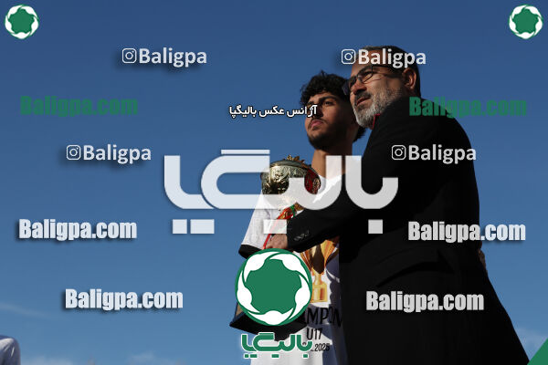 استقلال 1 - 1 کیا