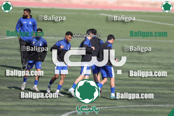 استقلال 1 - 1 کیا