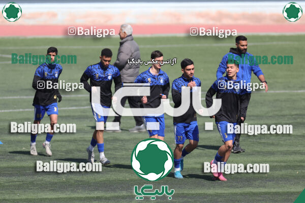 استقلال 1 - 1 کیا