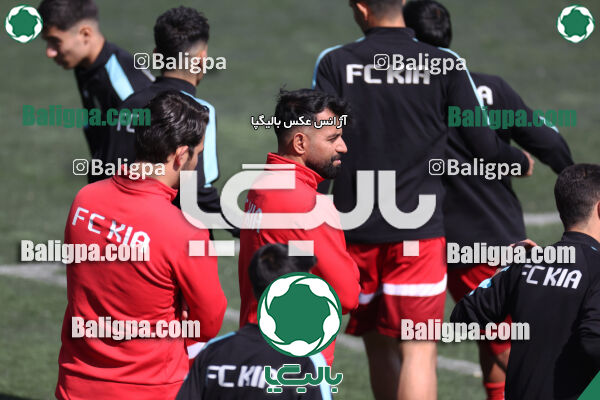 استقلال 1 - 1 کیا