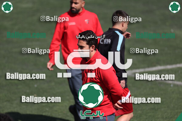استقلال 1 - 1 کیا