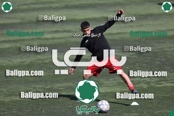 استقلال 1 - 1 کیا