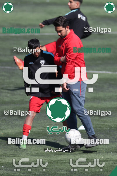 استقلال 1 - 1 کیا