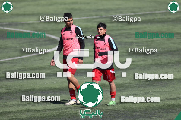 استقلال 1 - 1 کیا