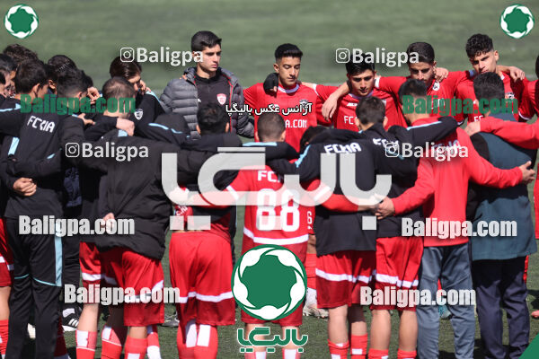 استقلال 1 - 1 کیا