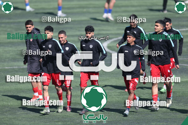 استقلال 1 - 1 کیا