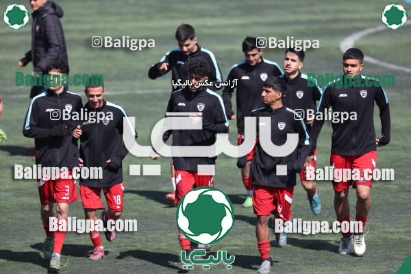 استقلال 1 - 1 کیا