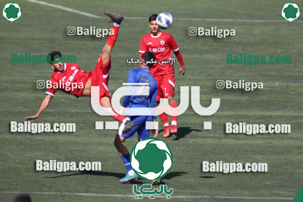 استقلال 1 - 1 کیا