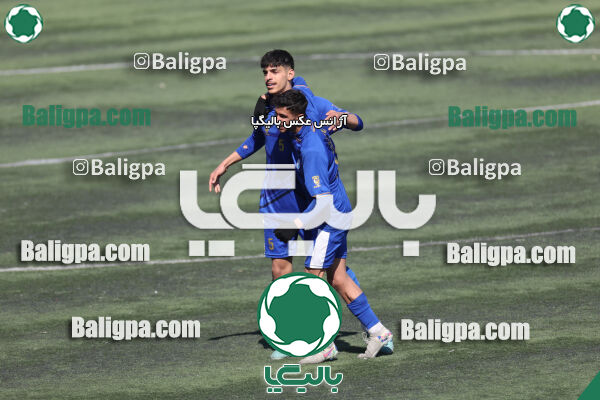 استقلال 1 - 1 کیا