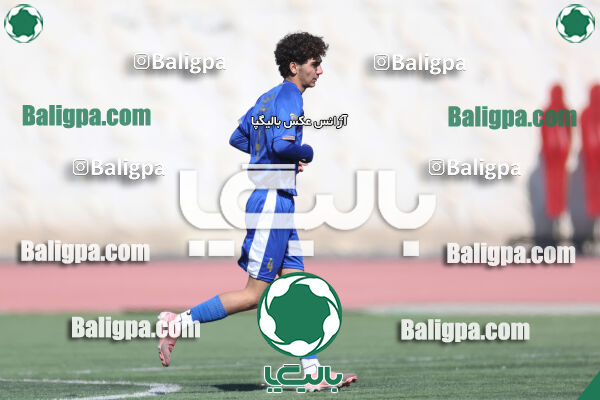 استقلال 1 - 1 کیا