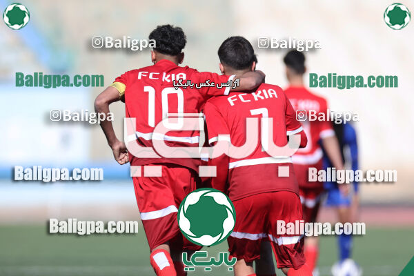 استقلال 1 - 1 کیا
