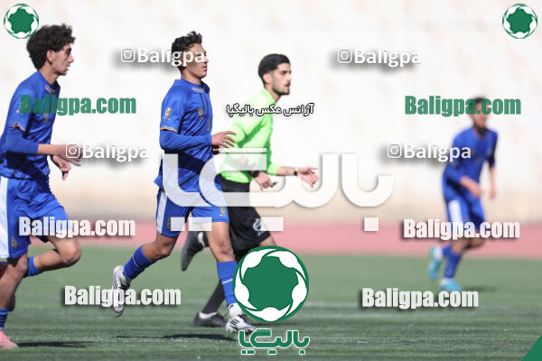 استقلال 1 - 1 کیا
