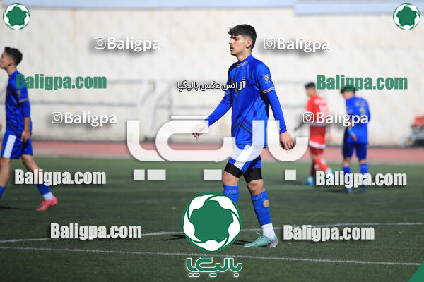 استقلال 1 - 1 کیا