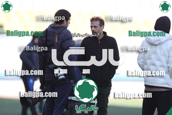 استقلال 1 - 1 کیا