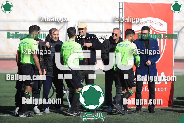 استقلال 1 - 1 کیا