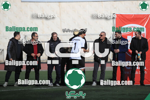 استقلال 1 - 1 کیا