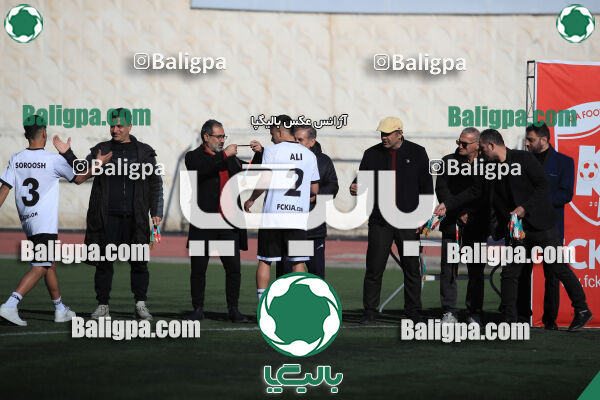 استقلال 1 - 1 کیا