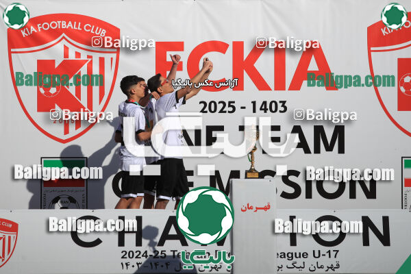 استقلال 1 - 1 کیا