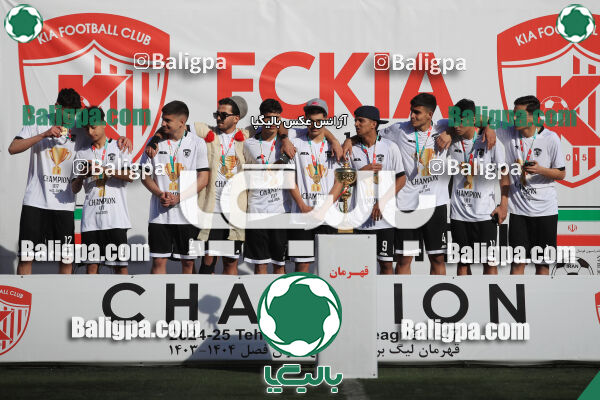 استقلال 1 - 1 کیا