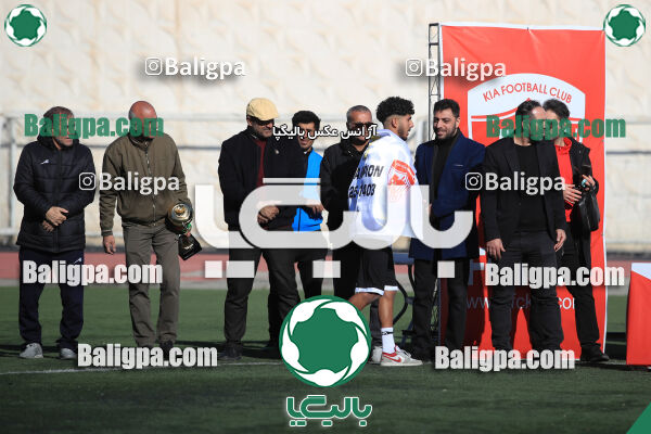 استقلال 1 - 1 کیا