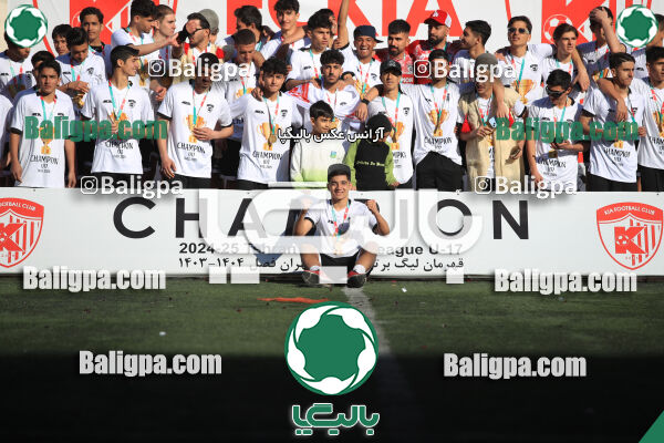 استقلال 1 - 1 کیا