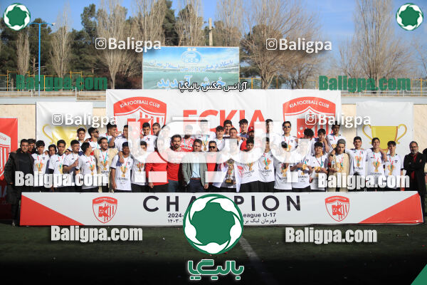 استقلال 1 - 1 کیا