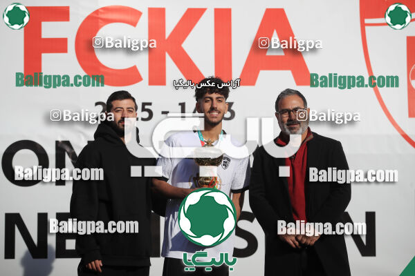 استقلال 1 - 1 کیا