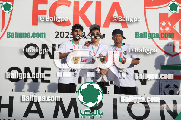 استقلال 1 - 1 کیا