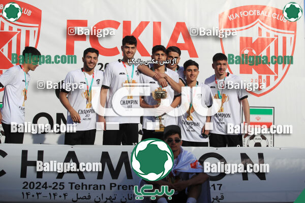 استقلال 1 - 1 کیا