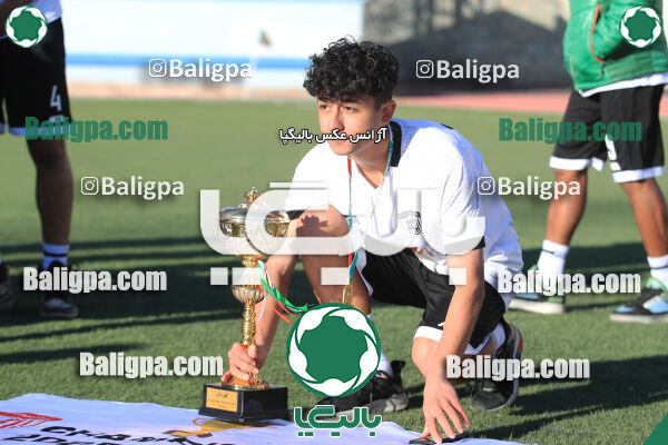 استقلال 1 - 1 کیا