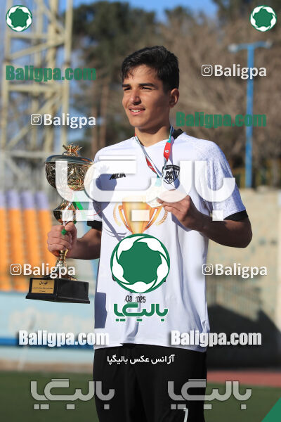 استقلال 1 - 1 کیا