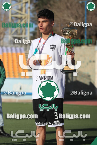 استقلال 1 - 1 کیا
