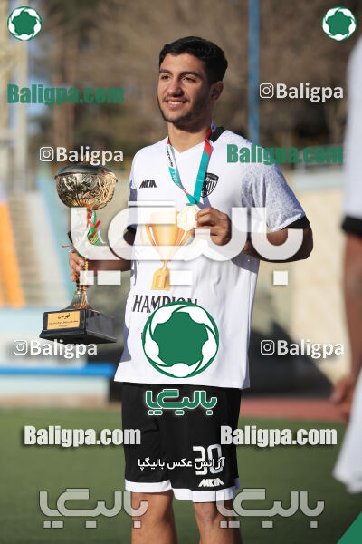 استقلال 1 - 1 کیا