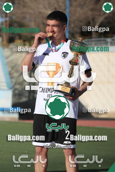 استقلال 1 - 1 کیا