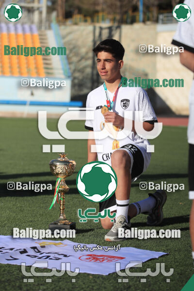 استقلال 1 - 1 کیا